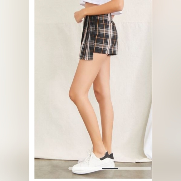 Forever 21 High Rise Skort- small - Picture 2 of 7